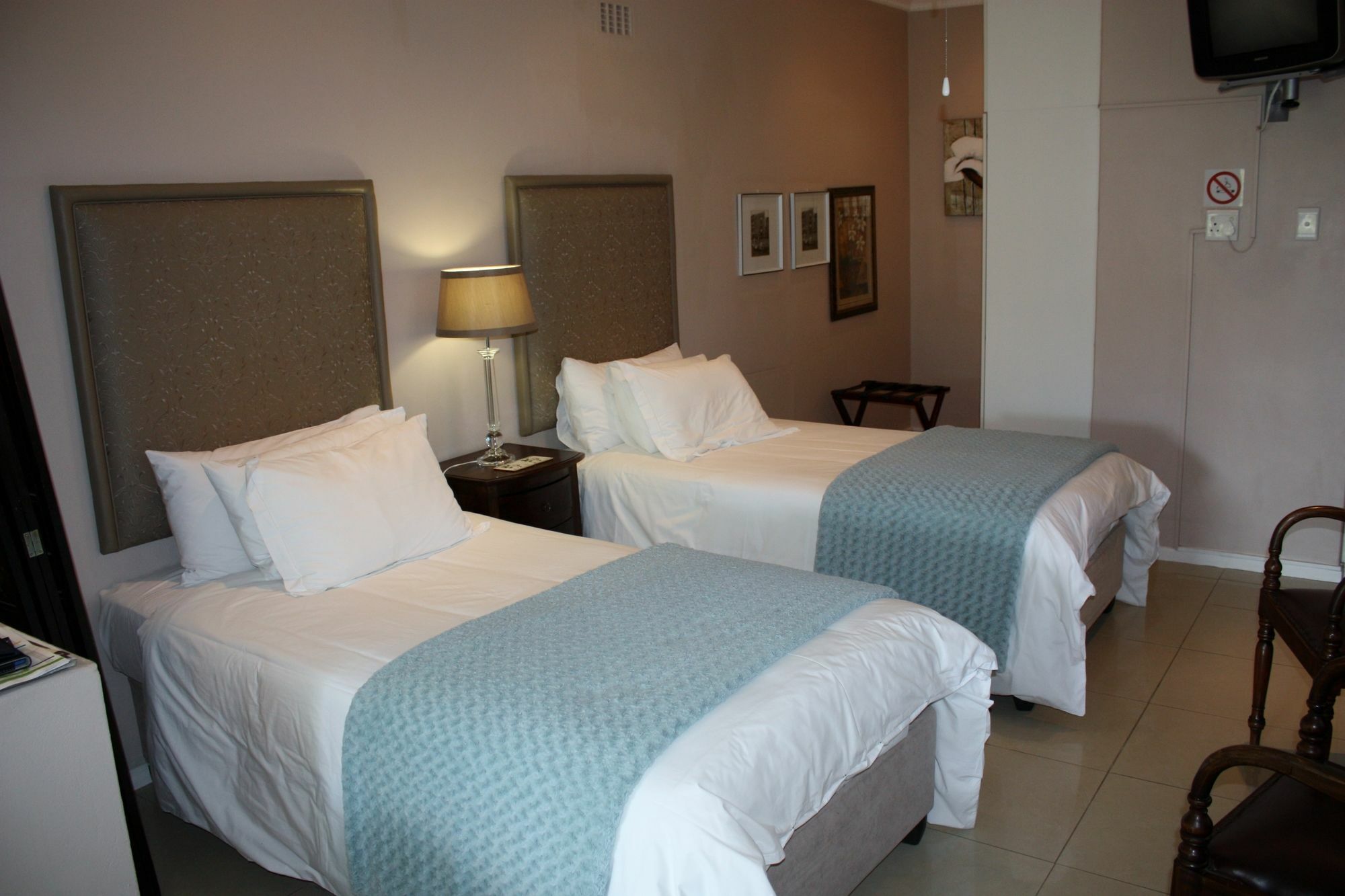 Somerset Lodge Montagu Buitenkant foto